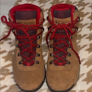 Columbia women’s ' Brown and Red Hiking Boots